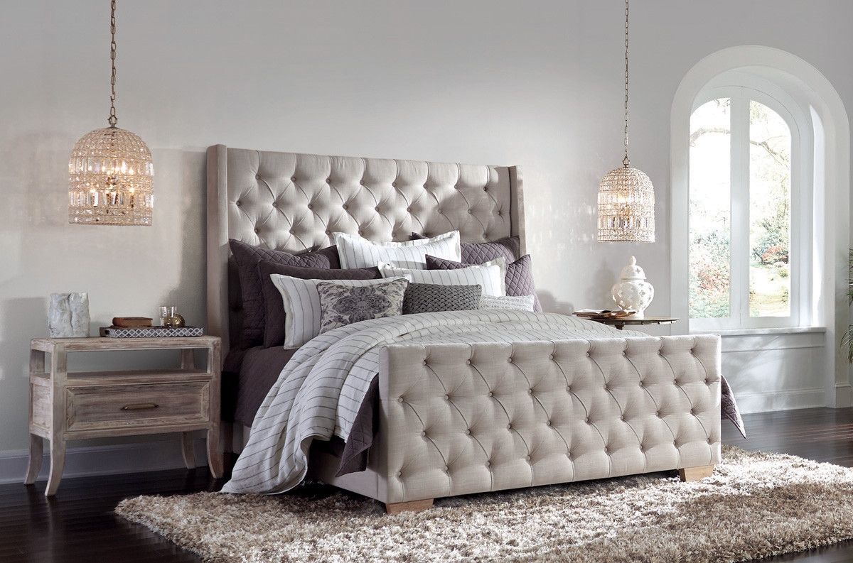Laurent Tufted Queen Size Bed