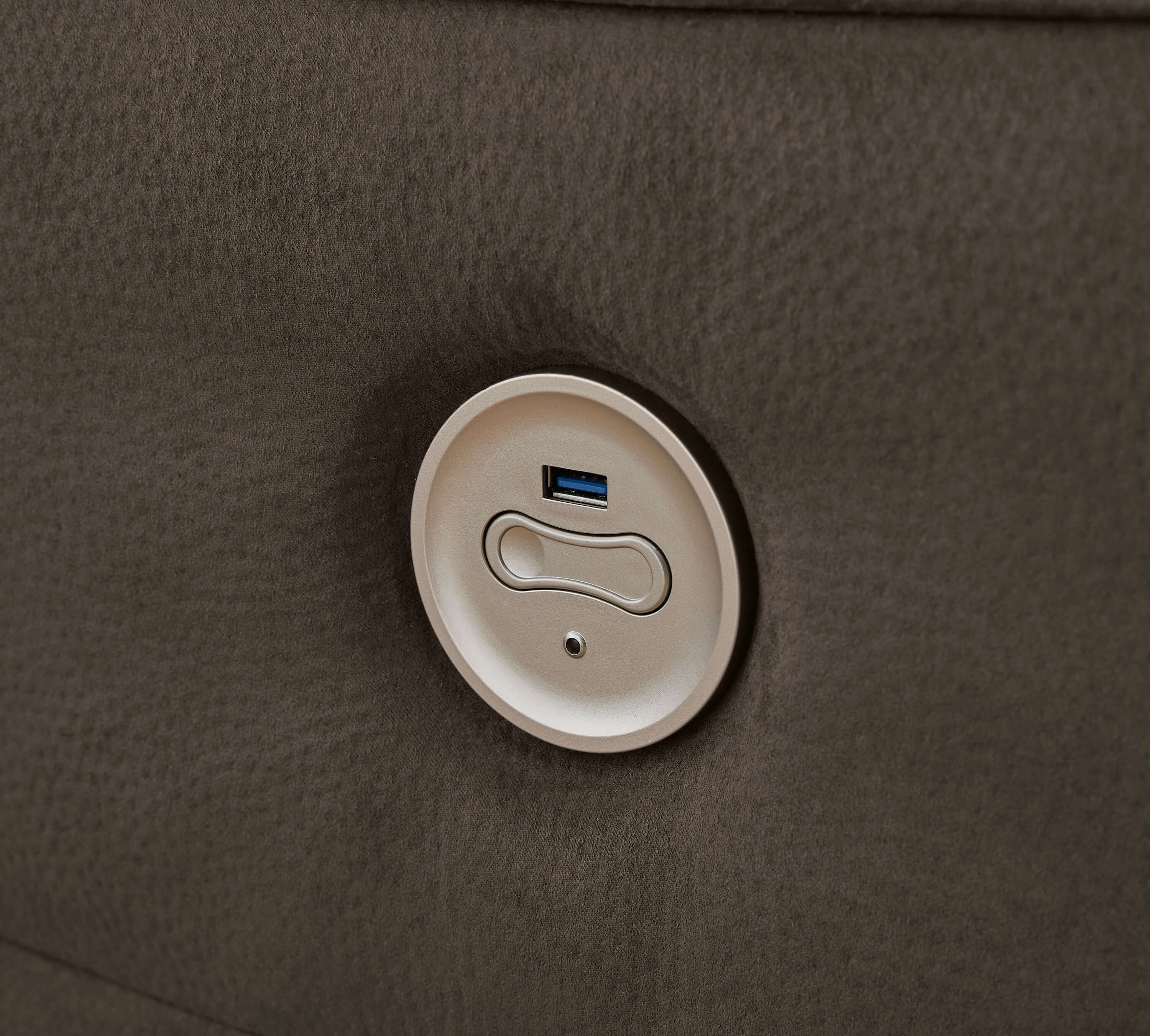 Next-Gen Gaucho Polyester Power Reclining Loveseat w/Console