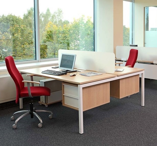 Bench table for 2 workstations 