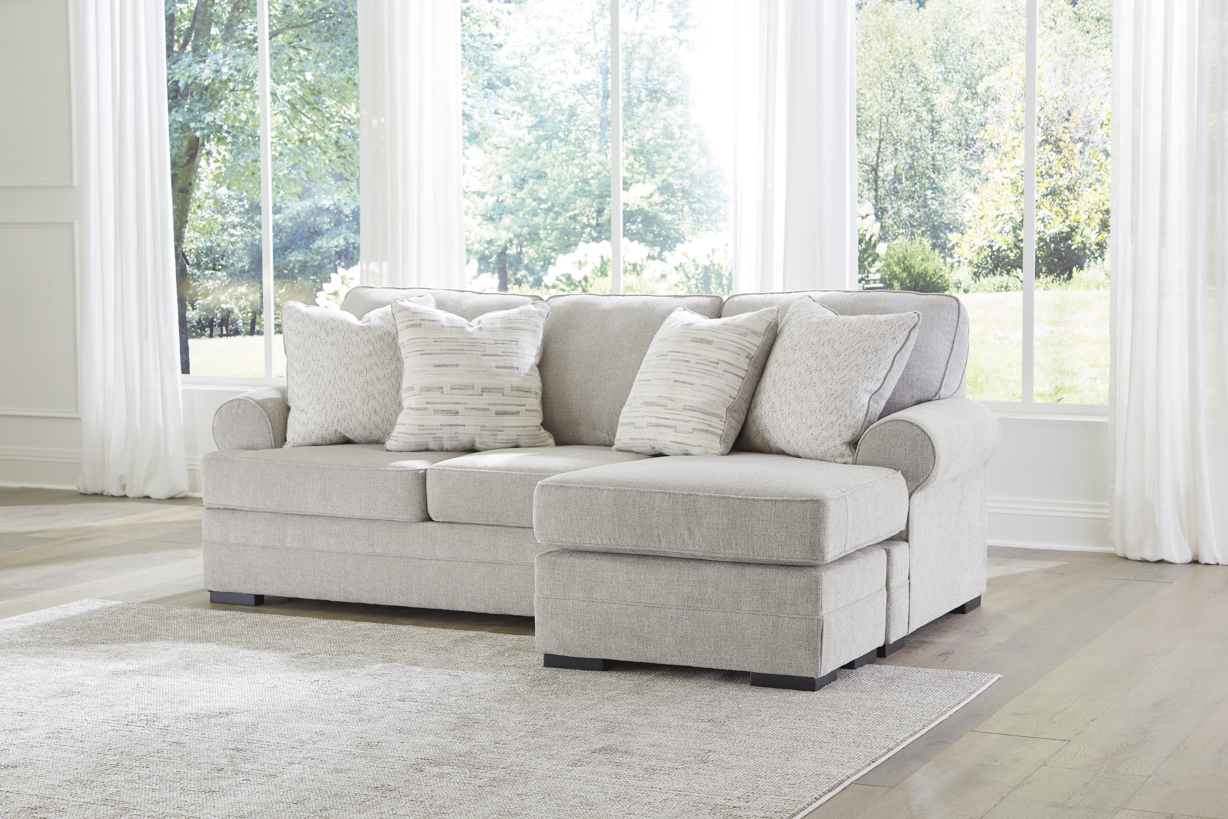 Eastonbridge Fabric L-Shaped Sectional Sofa w/Right Hand Chaise Facing