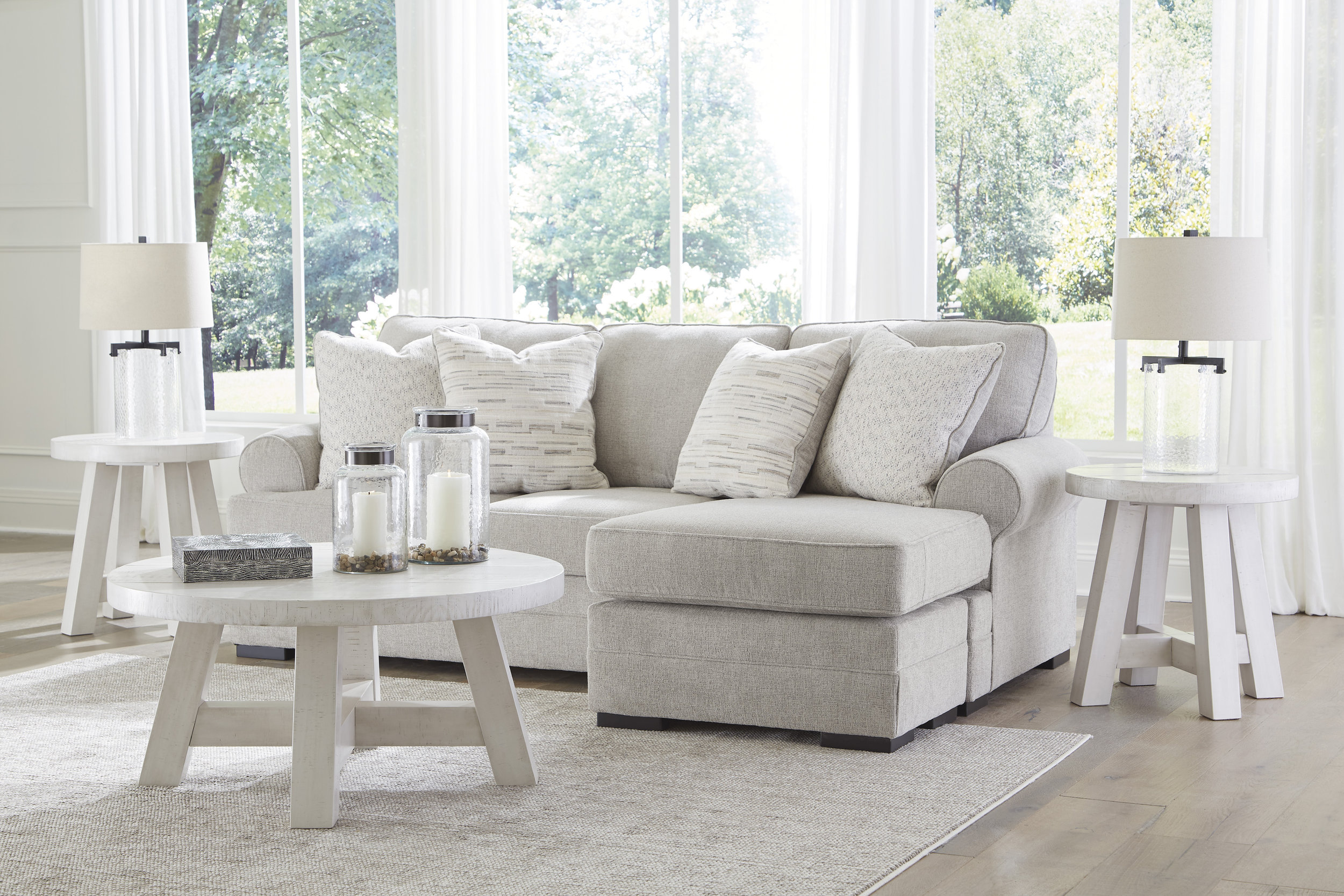 Eastonbridge Fabric L-Shaped Sectional Sofa w/Right Hand Chaise Facing