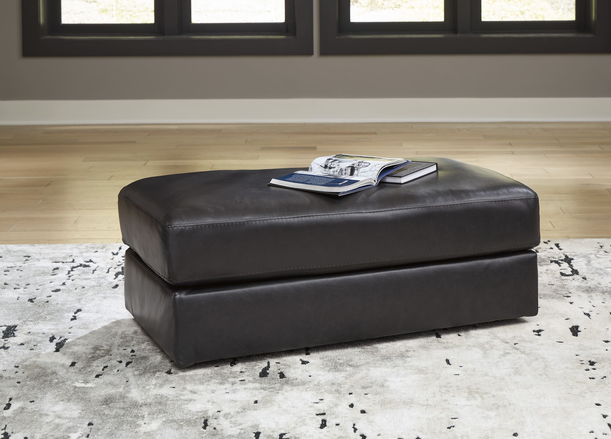 Ashley Furniture Amiata Ottoman