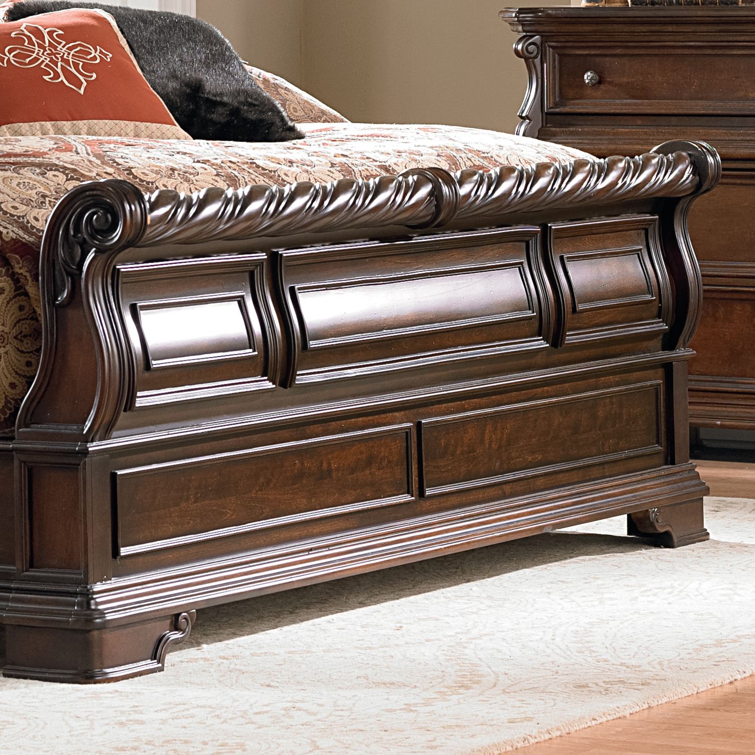 Arbor Place Wood Queen Size Sleigh Bed