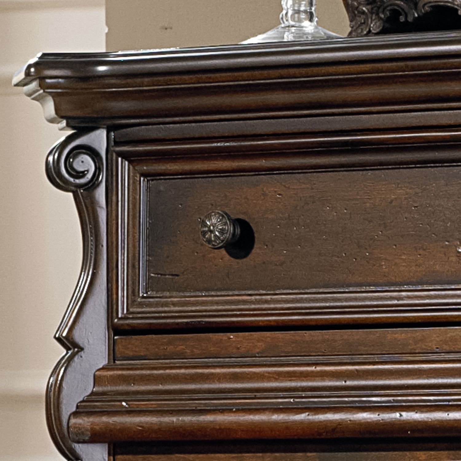 Arbor Place Wood Sleigh Bedroom Set | Traditional Brownstone