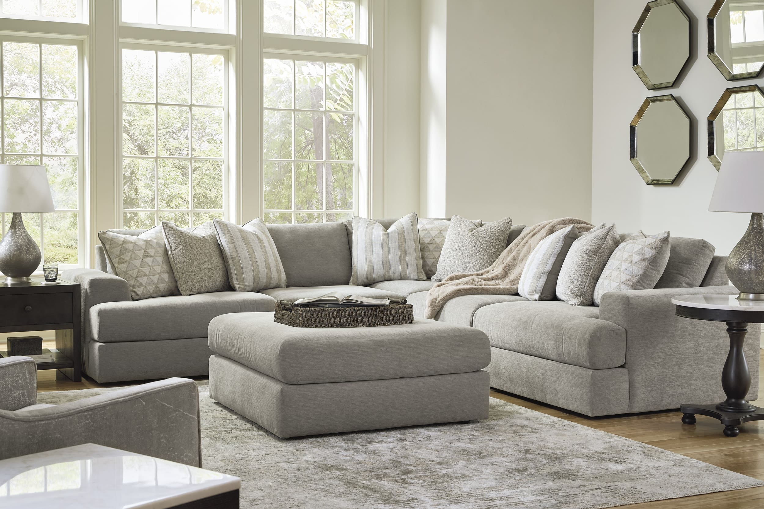 Avaliyah 5-Piece Polyester L-Shaped Modular Sectional Sofa