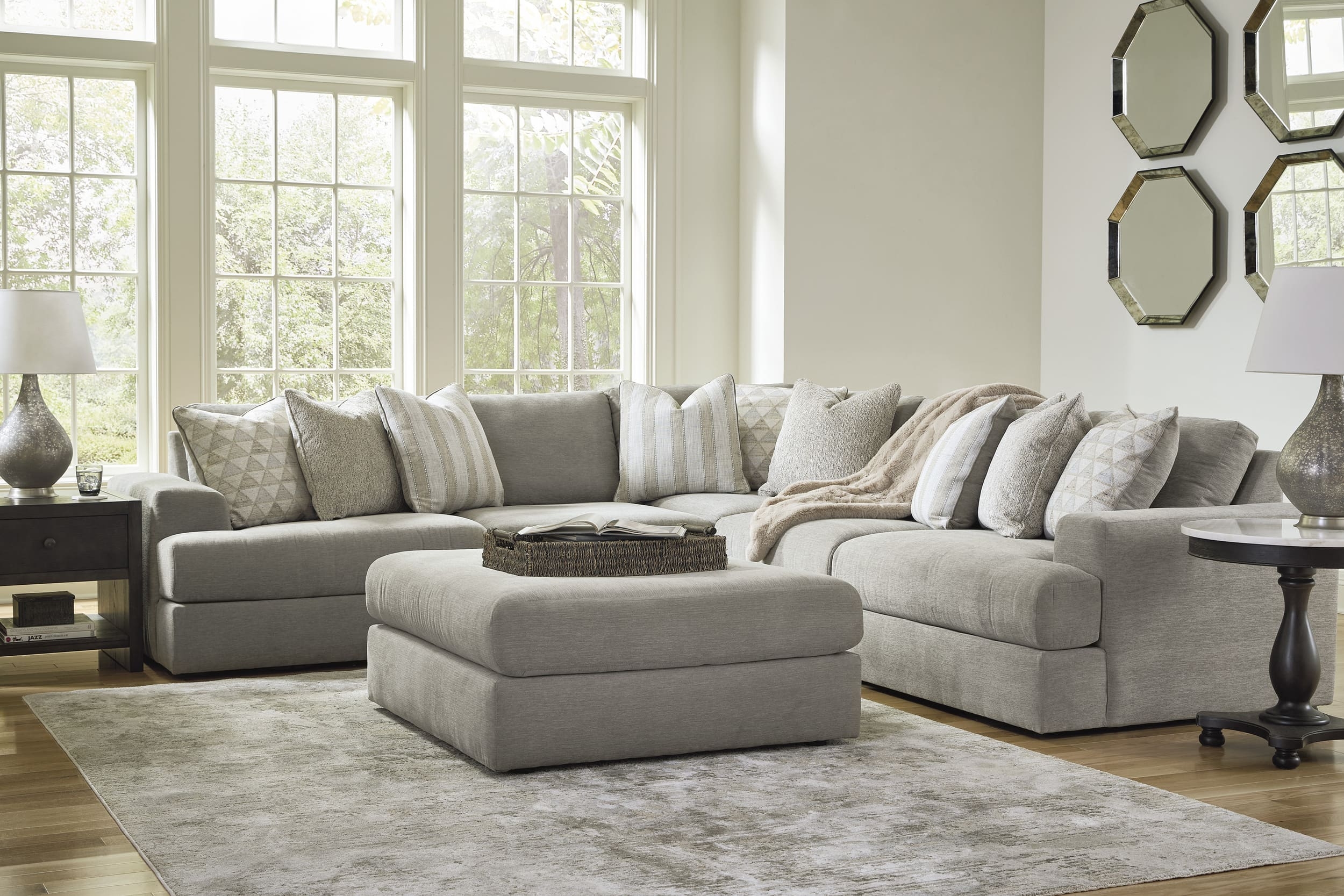 Avaliyah 5-Piece Polyester L-Shaped Modular Sectional Sofa