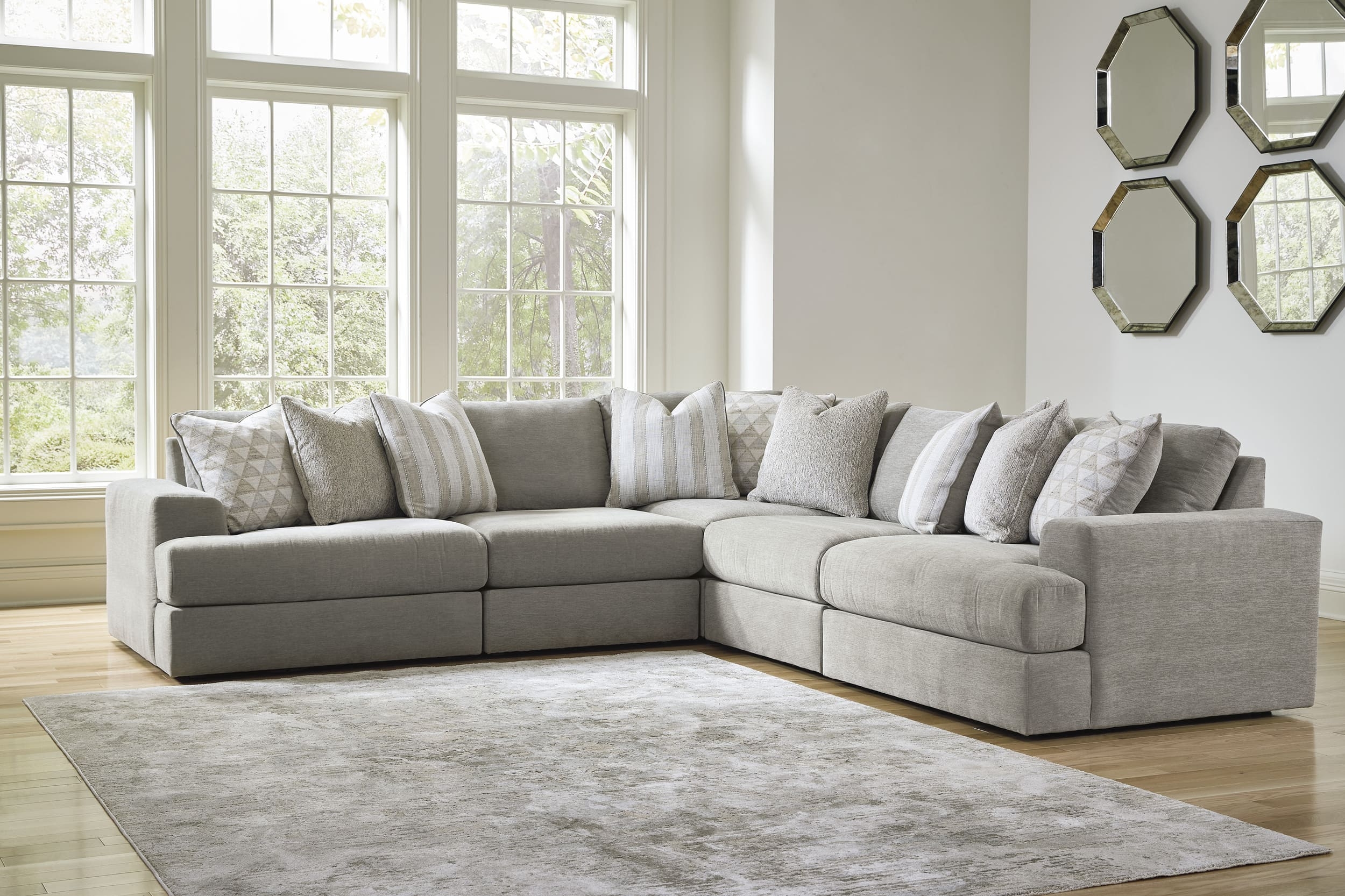 Avaliyah 5-Piece Polyester L-Shaped Modular Sectional Sofa