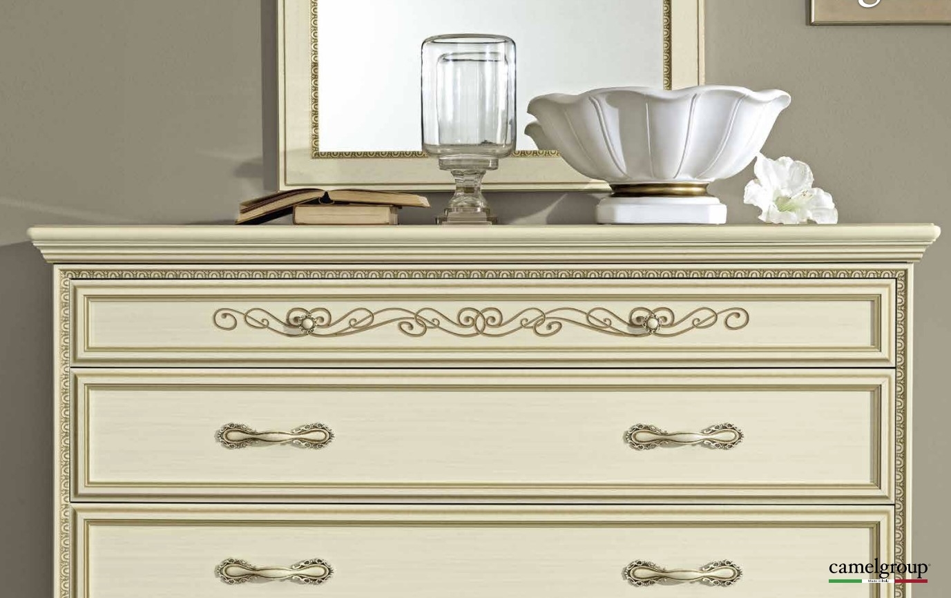 Torriani Wood Dresser w/4 Drawers