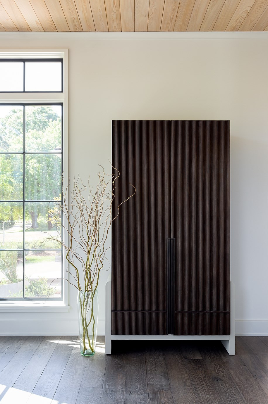 Shasta Wood Wardrobe w/2 Doors