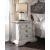 Bruchandi MDF/Wood Veneer Nightstand w/3 Drawers