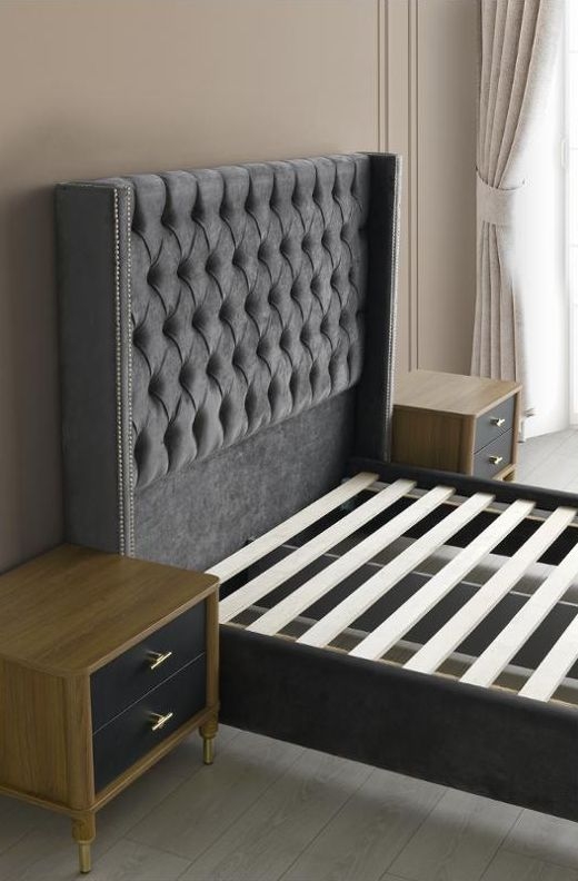Classic SM Tufted Platform Bed