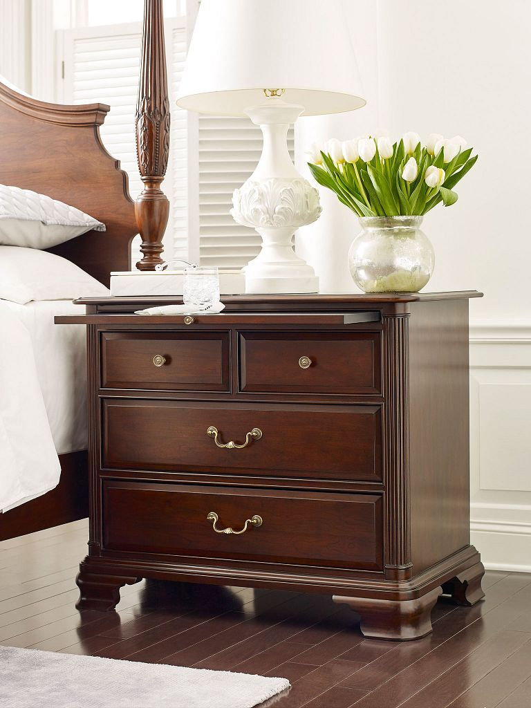 Hadleigh Bachelors Wood 4-Drawer Chest