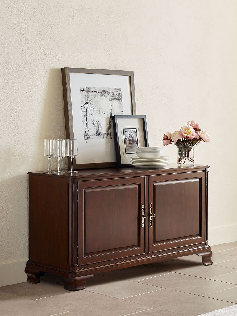 Hadleigh Wood 4-Door China Cabinet
