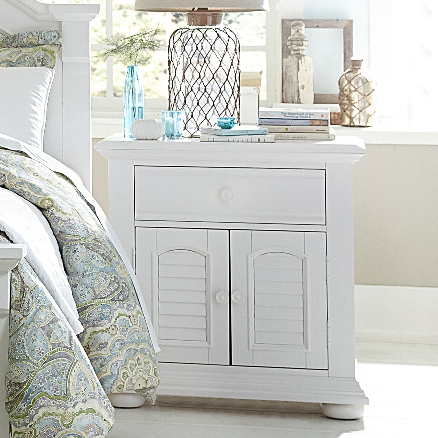 Summer House I Wood 2-Door 1-Drawer Night Stand