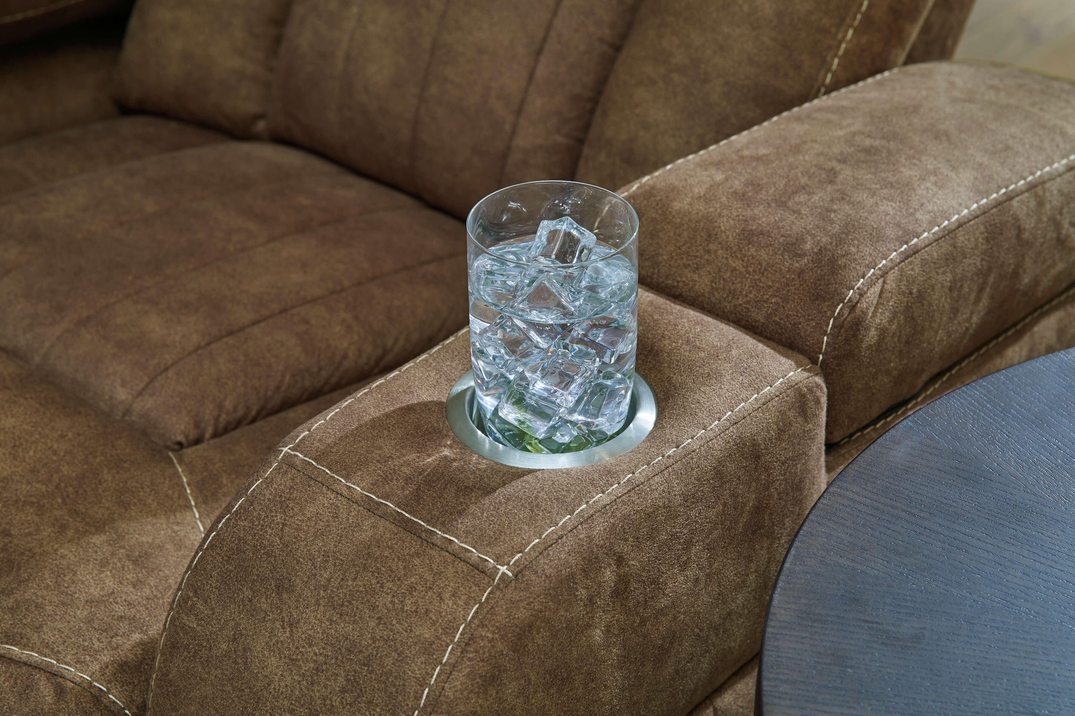 Wolfridge Loveseat Console