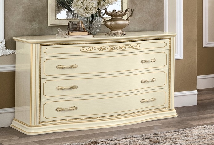 Torriani VIP Wood Dresser w/4 Drawers