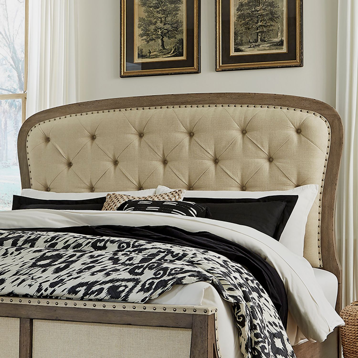 Americana Farmhouse Linen/Wood Queen Size Shelter Platform Bed