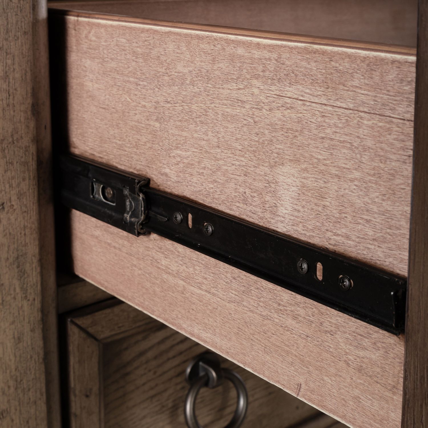 Americana Farmhouse Wood 5-Drawer Chest | Liberty Furniture