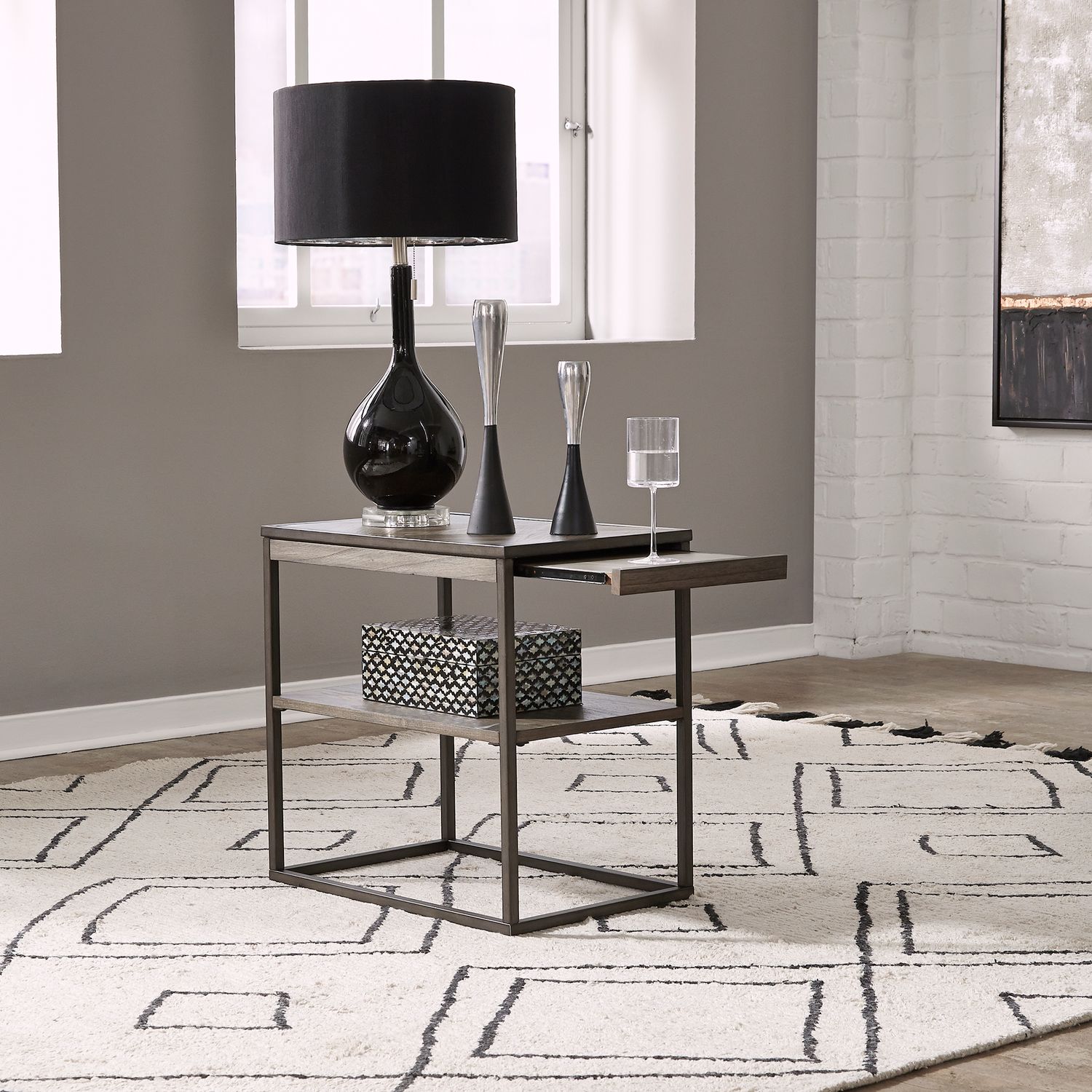 Jamestown Rectangular Metal/Wood Chairside Table w/Tray