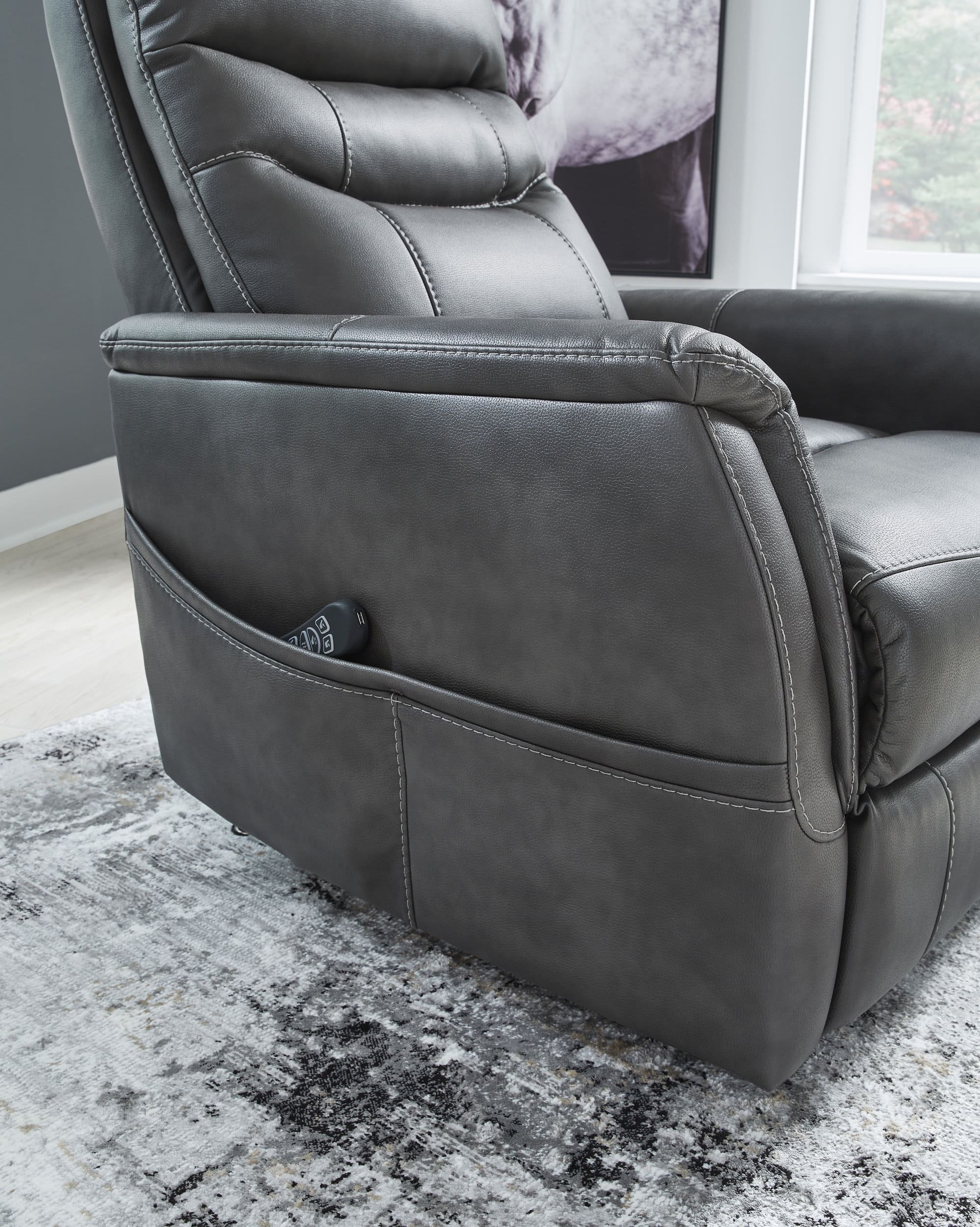Strawbill Faux Leather Power Lift Massage Recliner