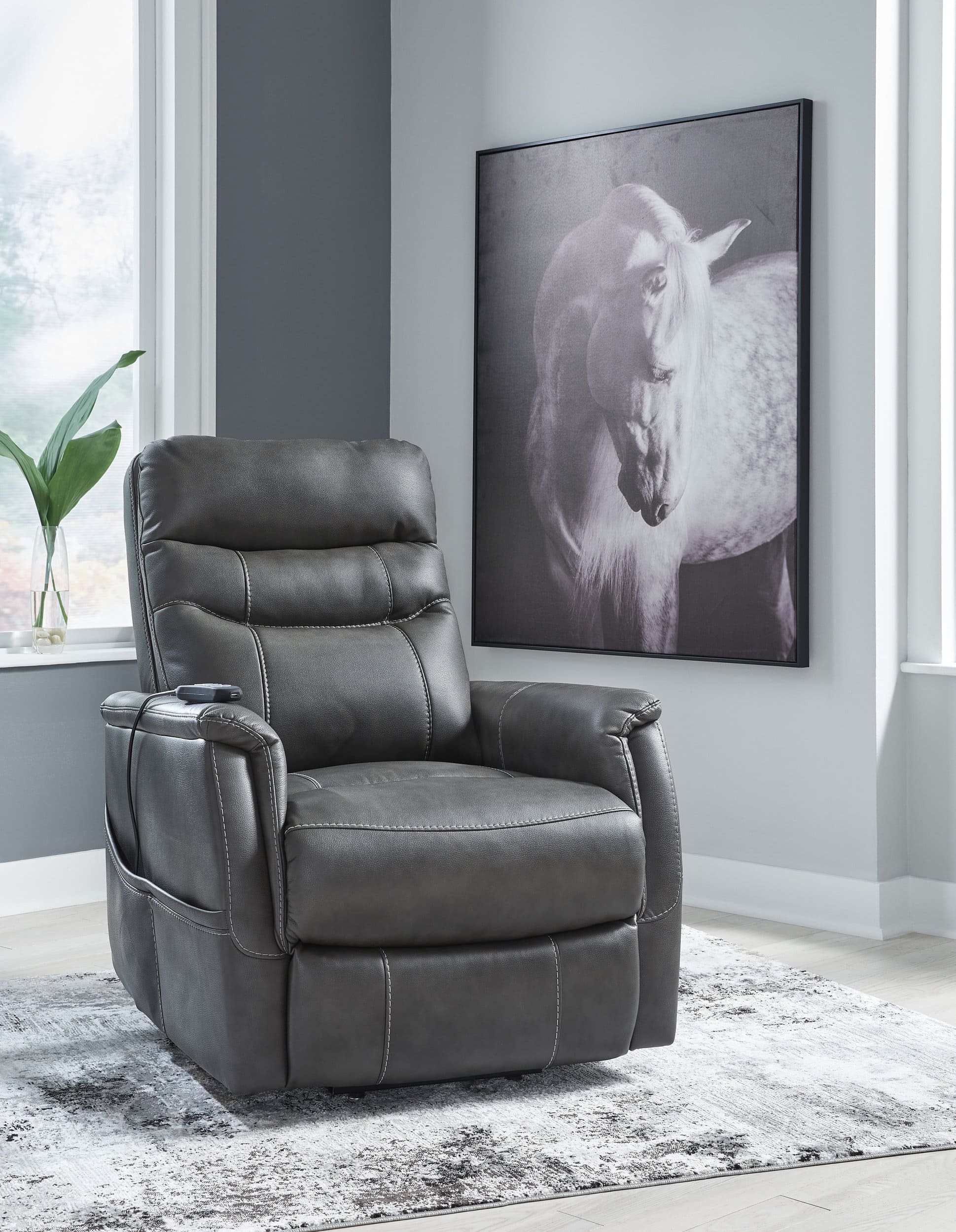 Strawbill Faux Leather Power Lift Massage Recliner