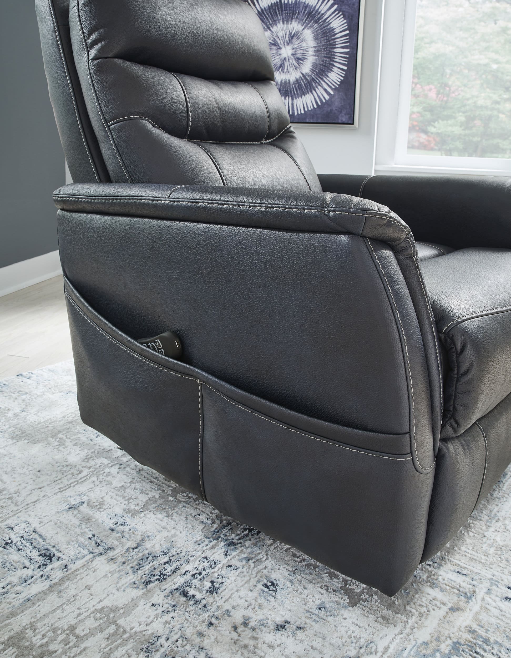Strawbill Faux Leather Power Lift Massage Recliner
