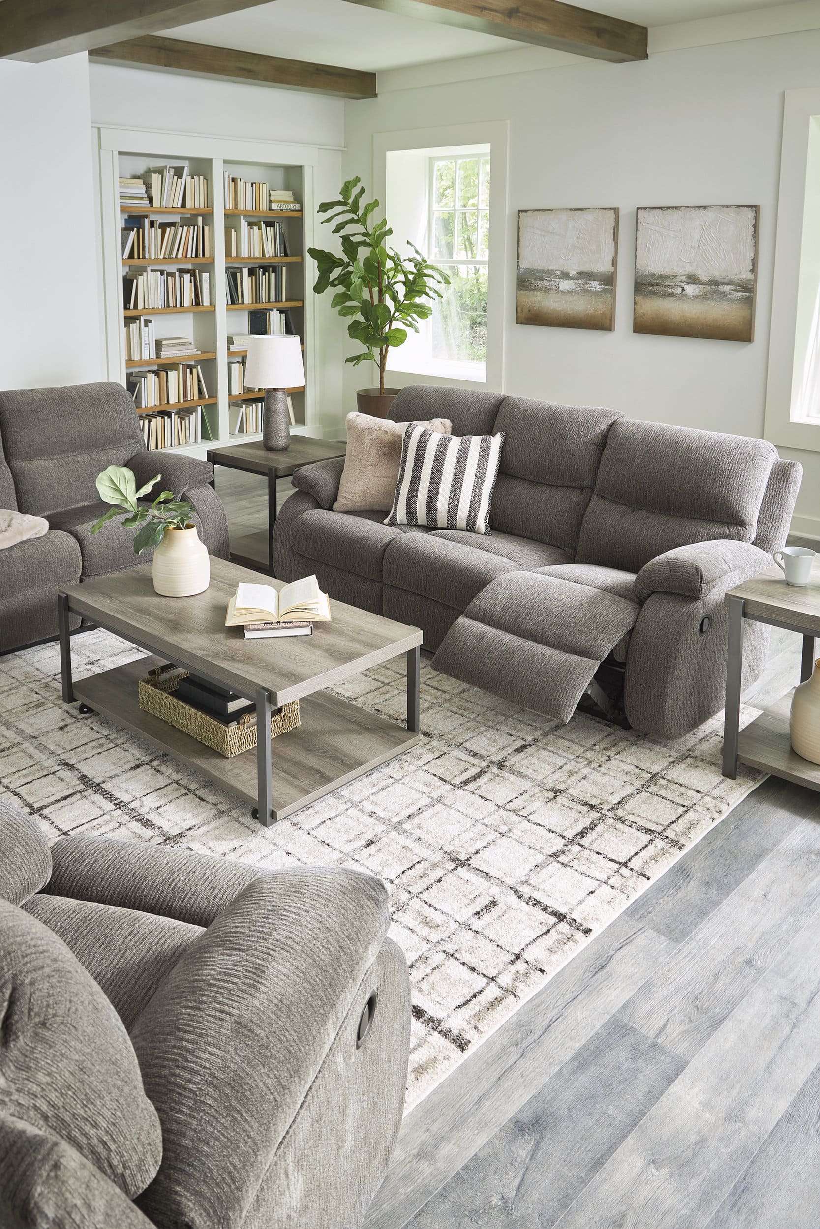 SM Scranto Polyester Reclining Sofa