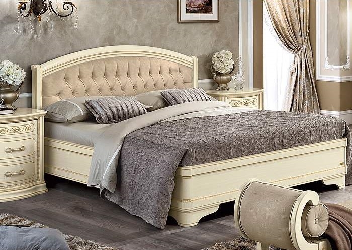 Torriani Giorgione Capitonne Fabric/Wood Bed