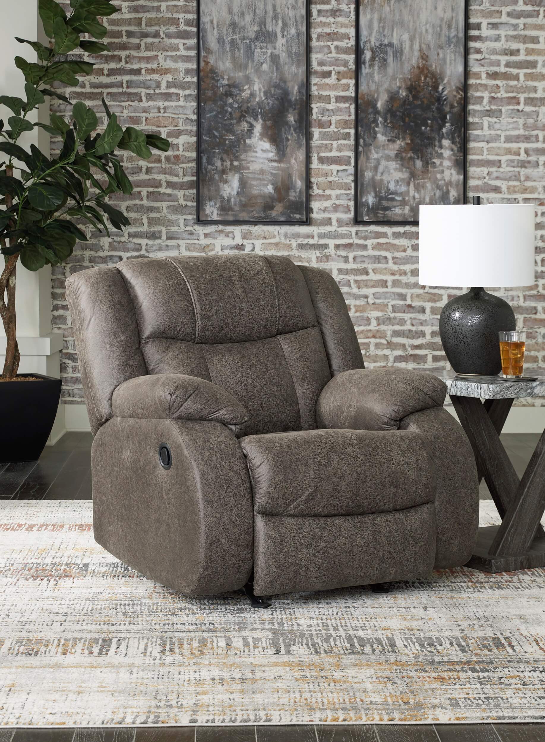 Ashley First Base Chair