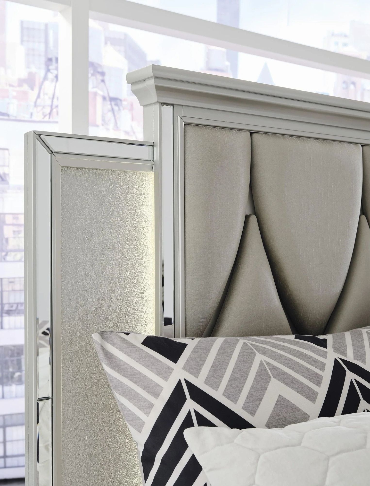 Ashley SM Lindenfield Polyester Upholstered Panel Bedroom Set with LED Backlight