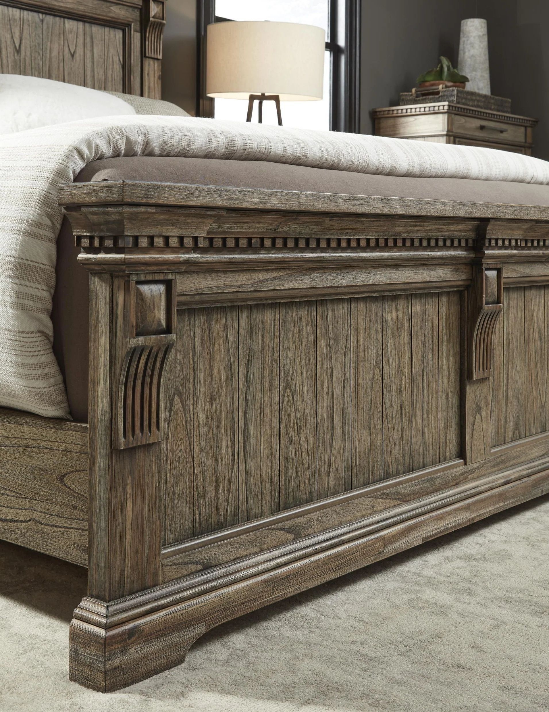 Ashley SM Markenburg Wood Veneer King Size Panel Bed