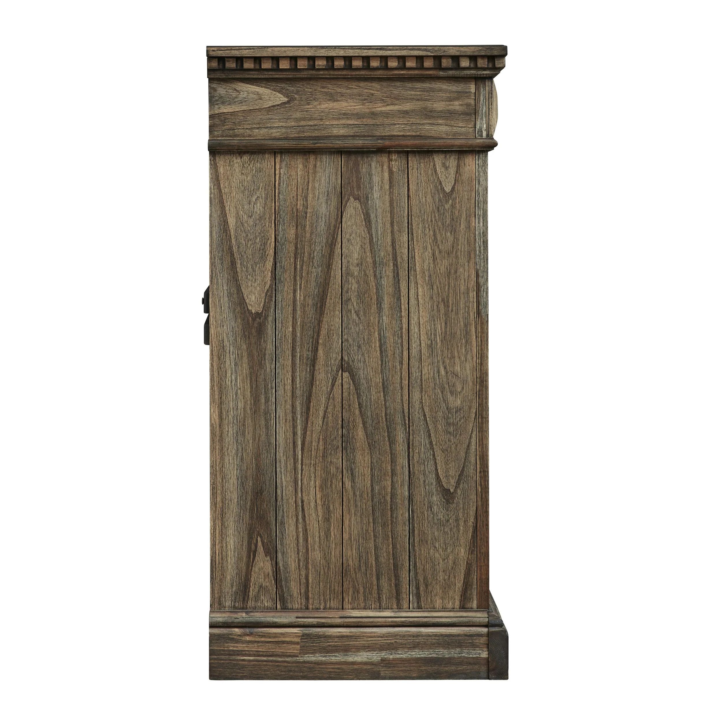Ashley SM Markenburg 8-Drawer Wood Veneer Dresser