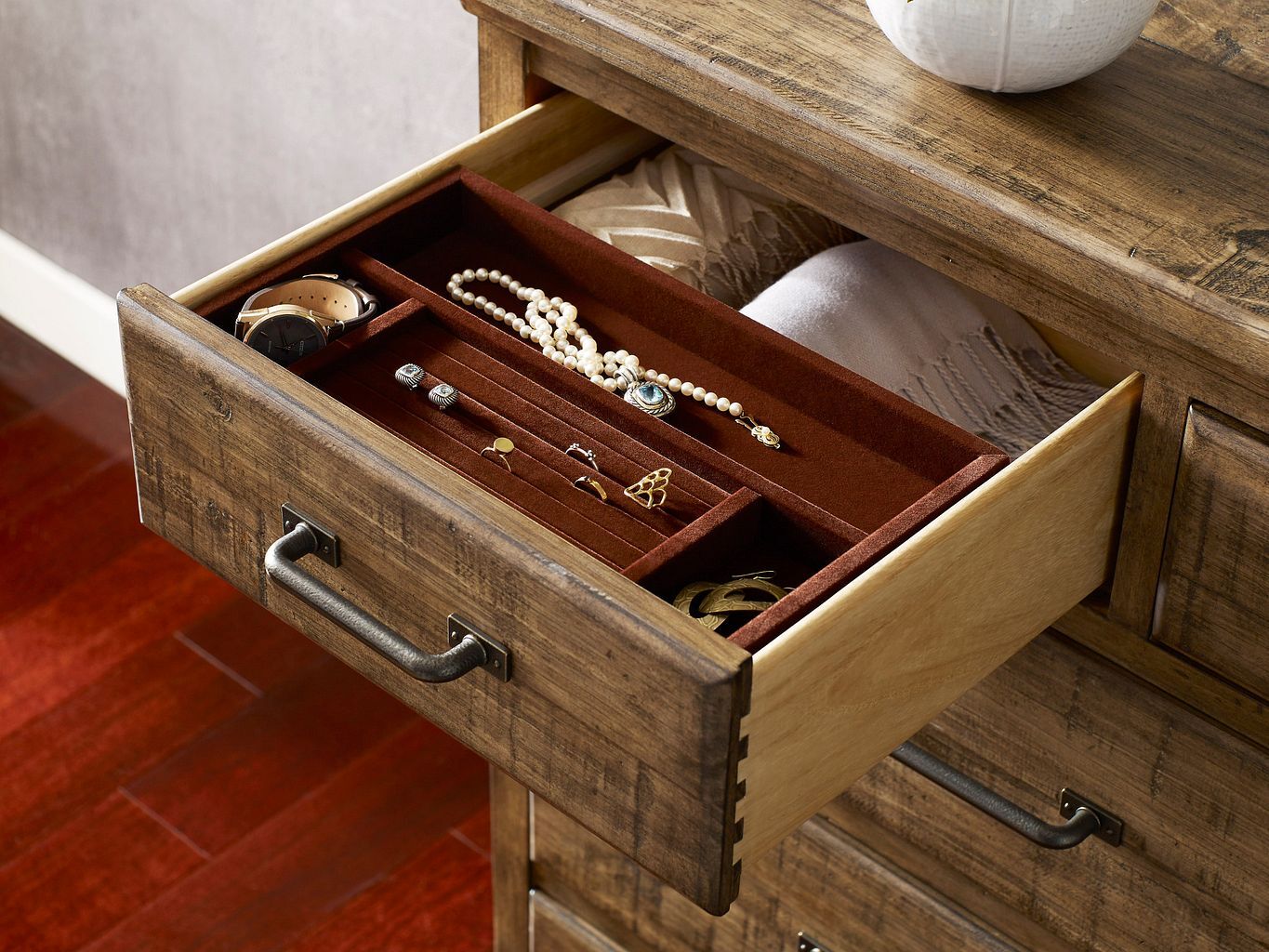 Plank Road Eastburn Wood Sleigh Bedroom Set
