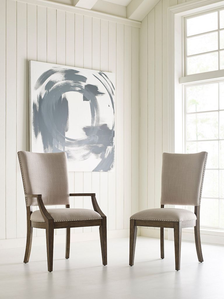 Plank Road Button Round Wood Extendable Dining Room Set