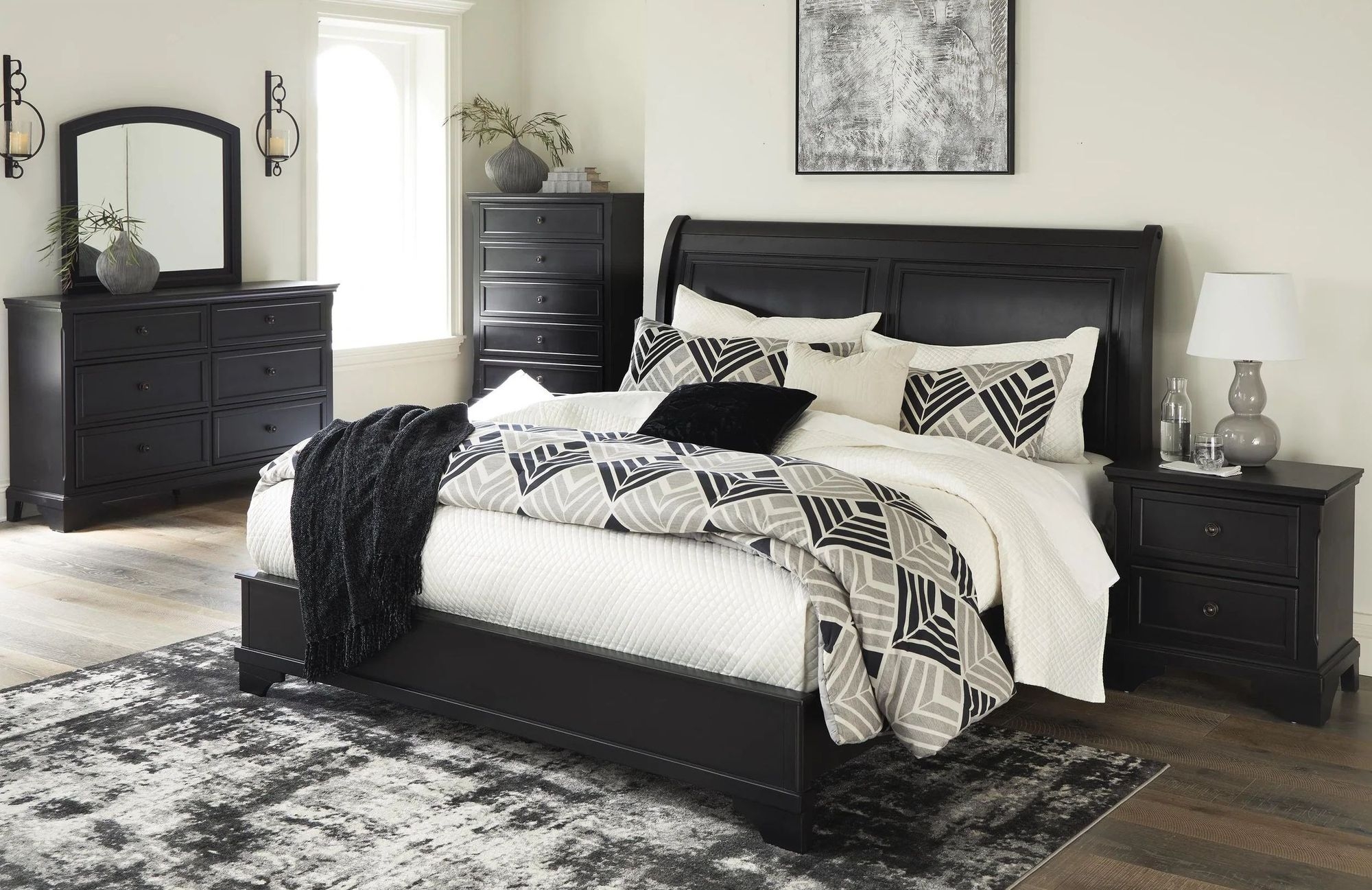 Ashley SM Chylanta Wood Veneer King Size Sleigh Bed