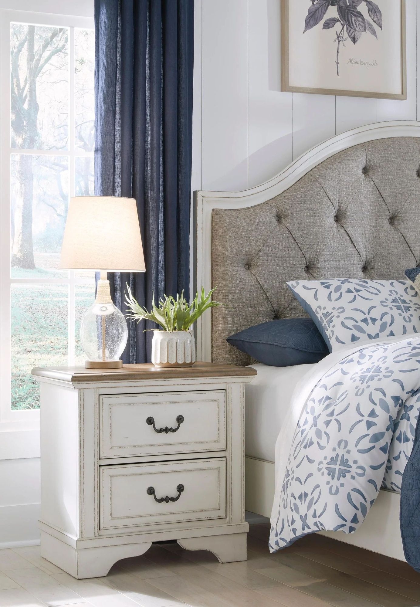 Ashley SM Brollyn 2-Drawer Wood Veneer Nightstand