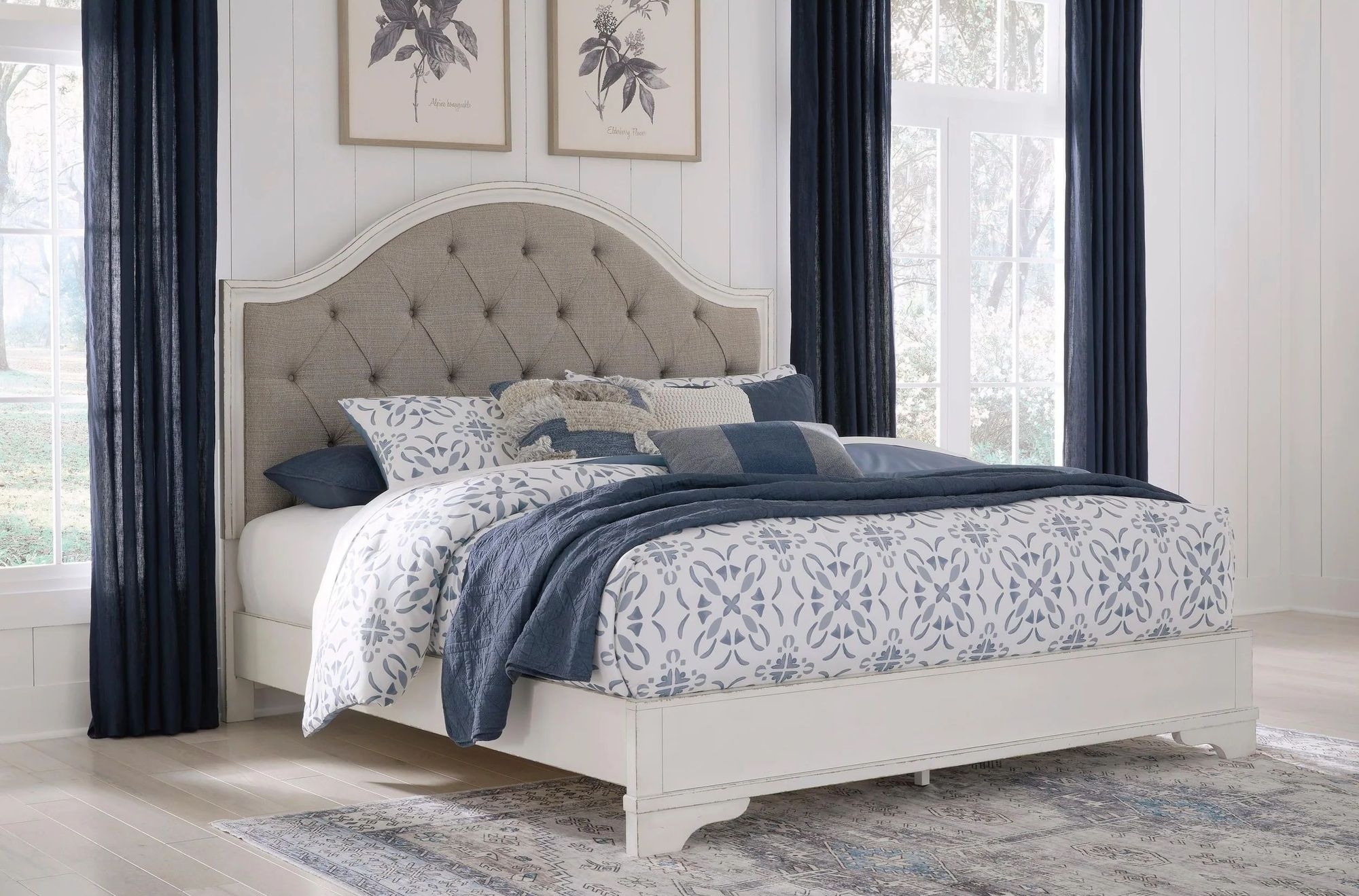 Ashley SM Brollyn Polyester Upholstered Panel Bed