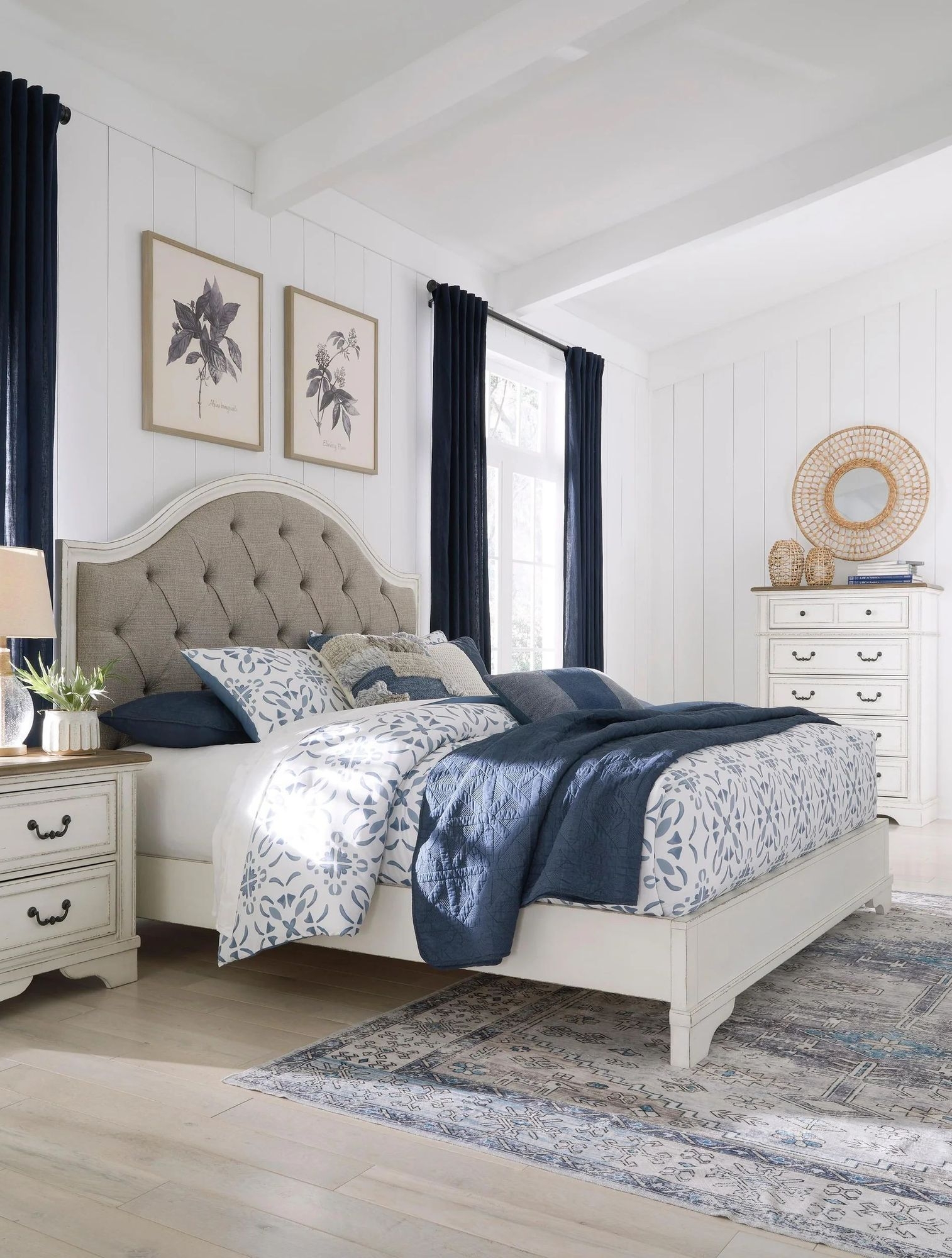 Ashley SM Brollyn Polyester Upholstered Panel Bed