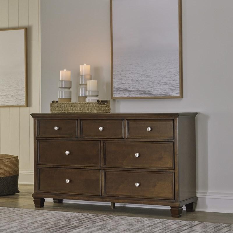 SM Danabrin Wood 7-Drawer Dresser