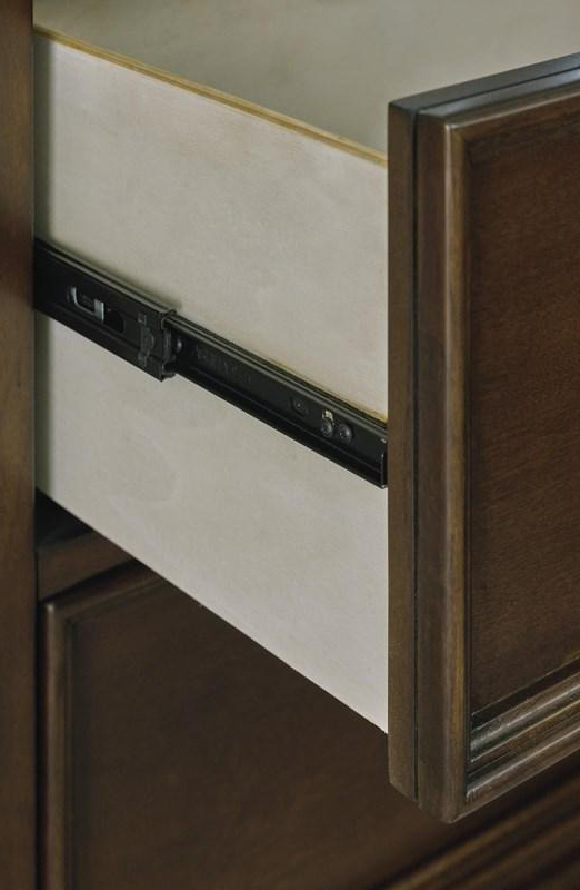 SM Danabrin Wood 7-Drawer Dresser