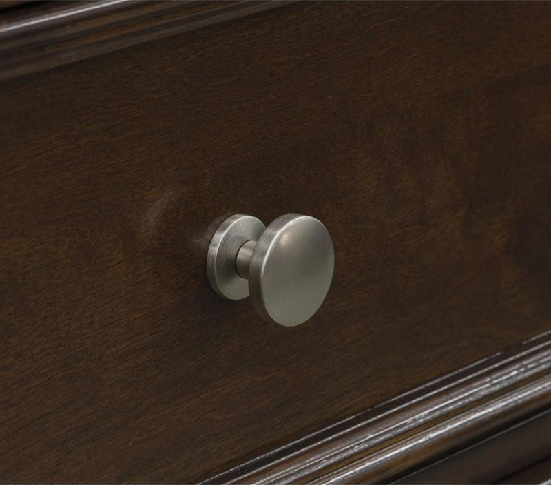 SM Danabrin Wood 7-Drawer Dresser