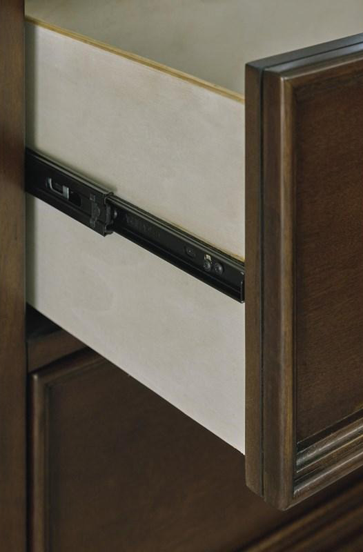 SM Danabrin Wood Chest w/5 Drawers