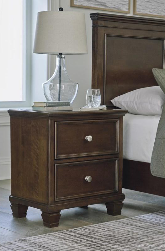 SM Danabrin Wood Nightstand w/2 Drawers