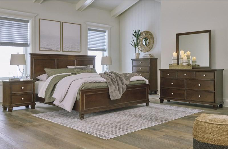 SM Danabrin Wood Panel Bed