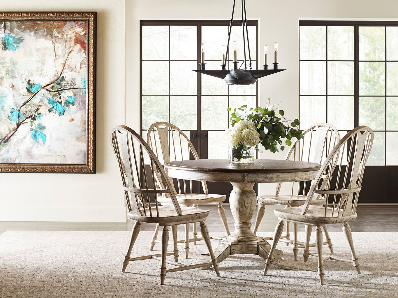 Weatherford Milford/Baylis Round Wood Extendable Dining Room Set