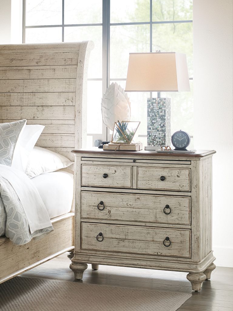 Weatherford Shelter Wood Panel Bedroom Set