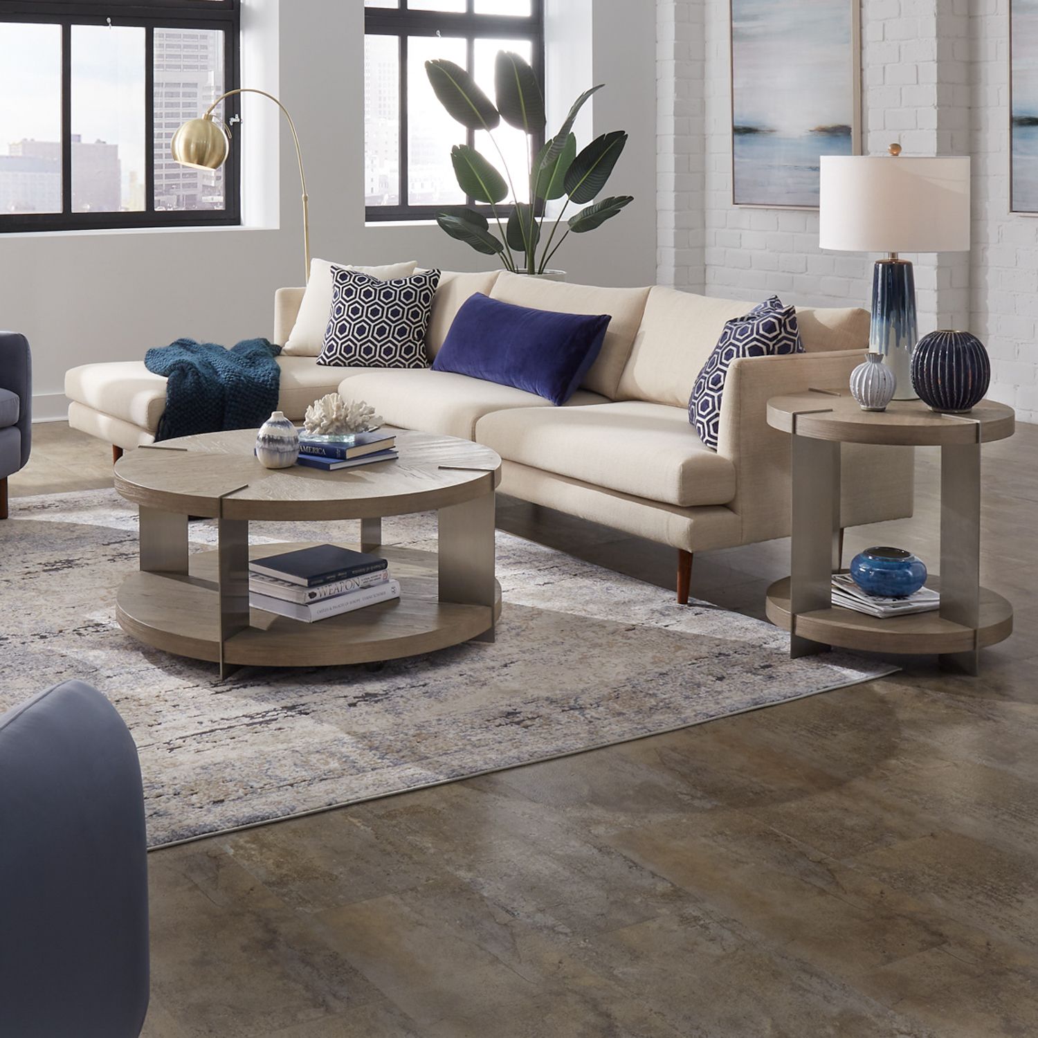 Harlow Round MDF/Metal Cocktail Table w/Casters