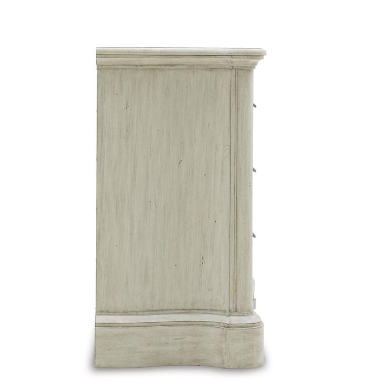SM Arlendyne Wood Dresser w/9 Drawers