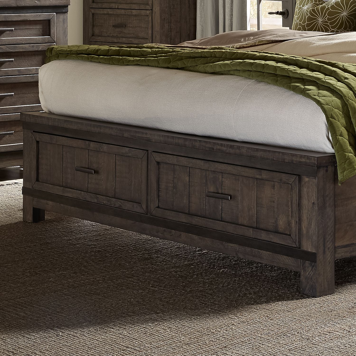 Thornwood Hills Queen Storage Bedroom Set | Rustic Industrial