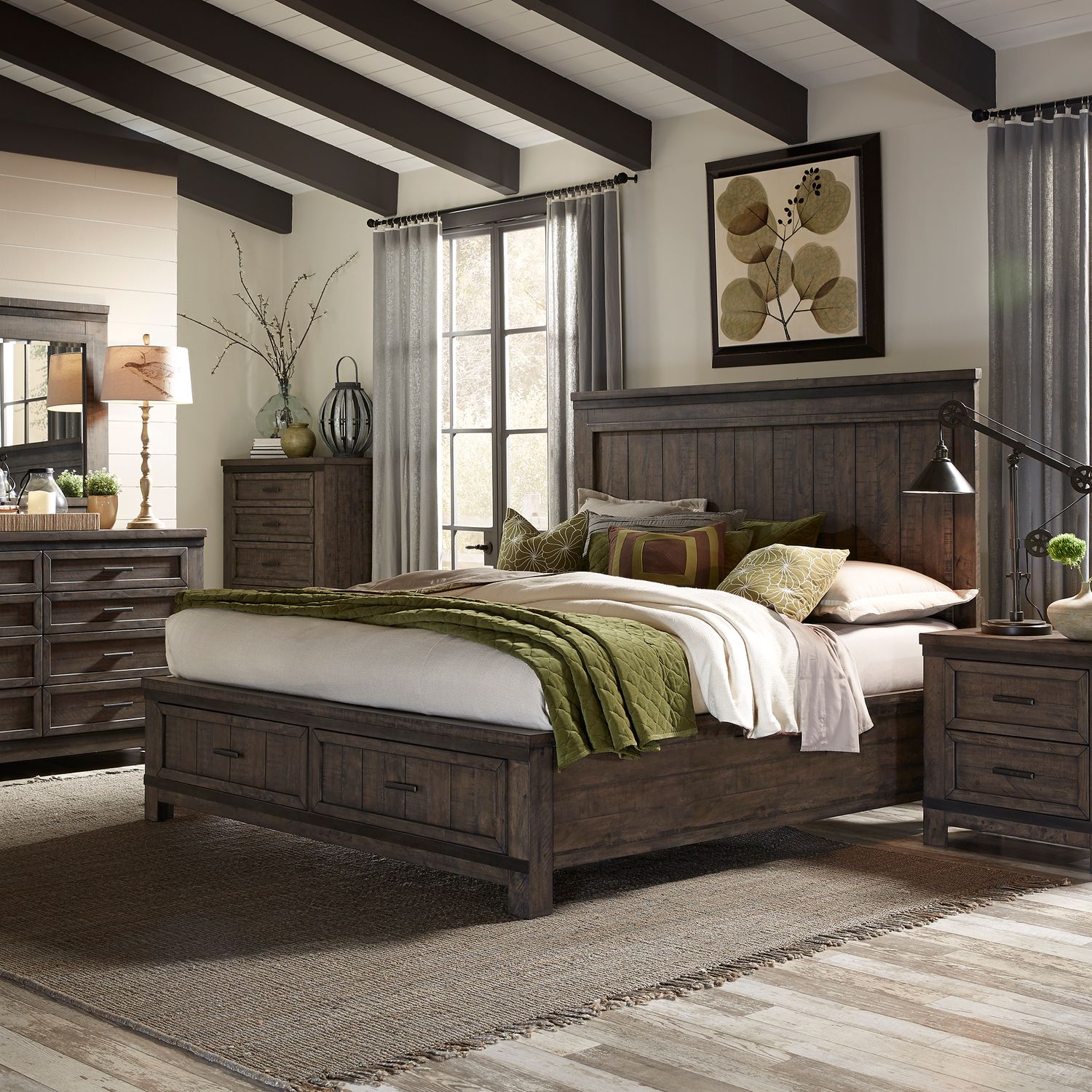 Thornwood Hills Wood Queen Size Storage Platform Bed